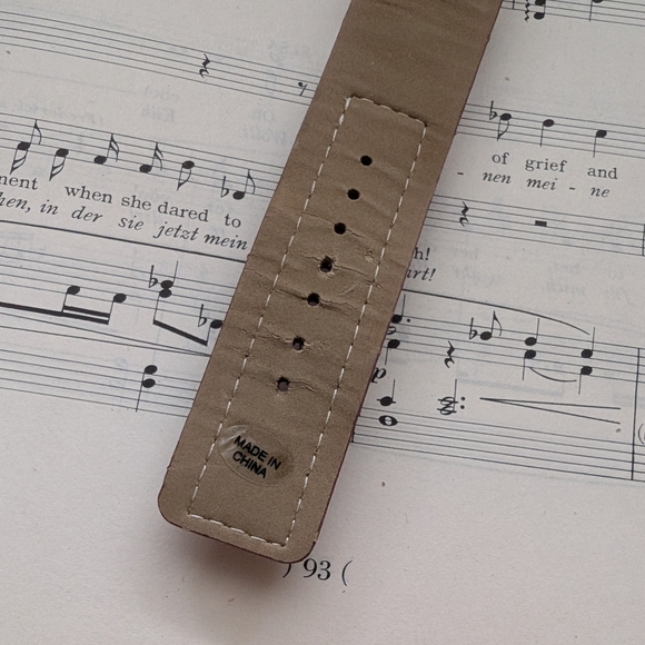 Jules And James gold Watch with Snake Print Strap - Picture 13 of 13